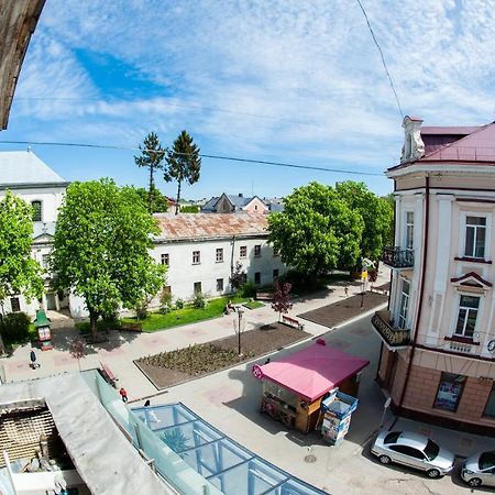 Прекрасная Квартира В Самом Центре Ternopil Bagian luar foto