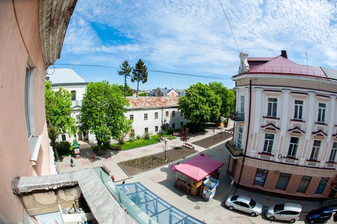Прекрасная Квартира В Самом Центре Ternopil Bagian luar foto